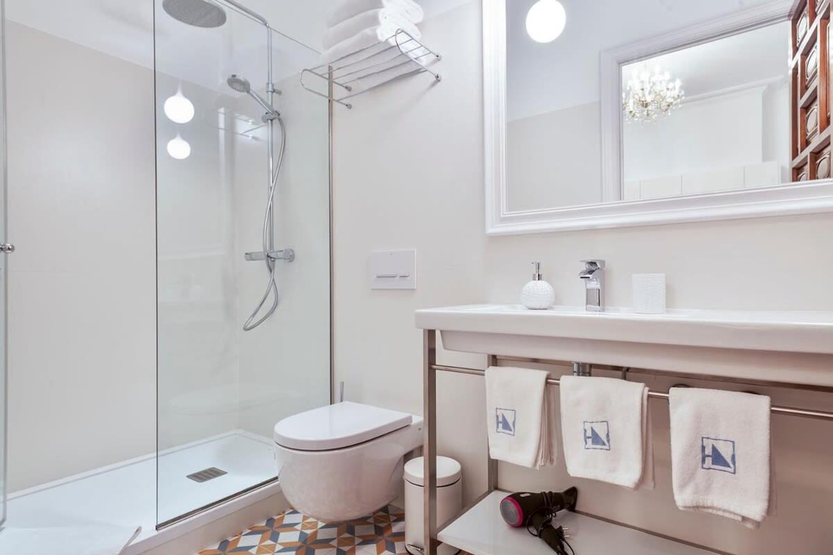Casa Batllo - Luxury Historic 4Bd 4Bth For 9 Guests Apartment Барселона Екстериор снимка